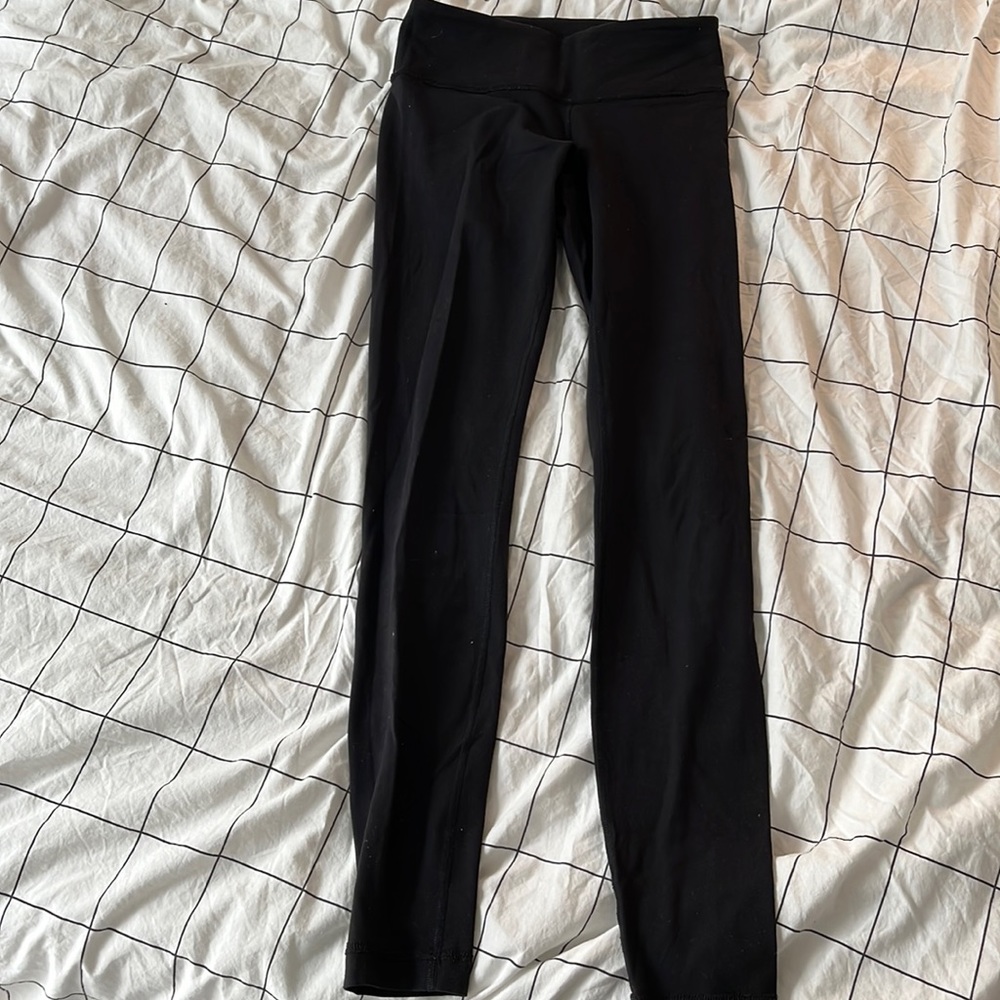 black lululemon leggings - size 4 - 28 inch